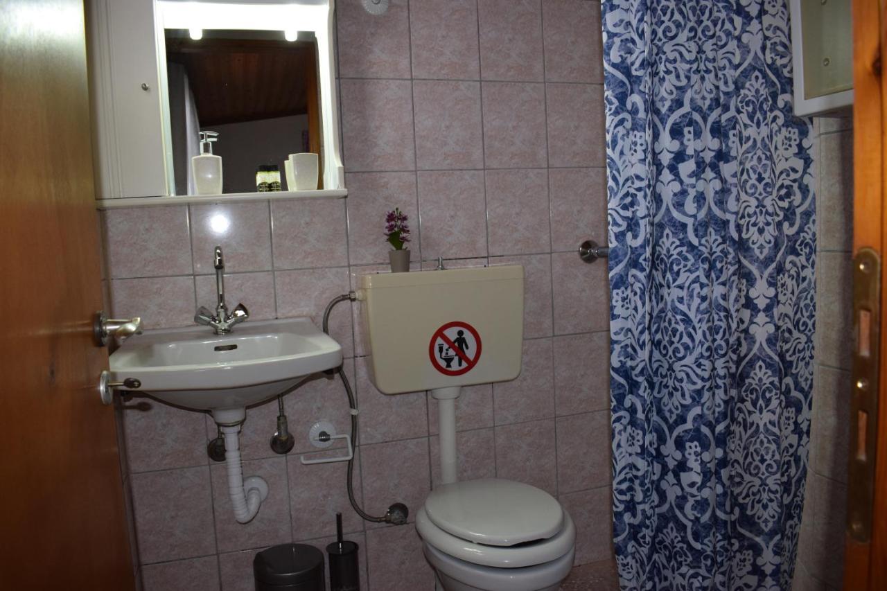 Christina'S House Apartman Alepú Kültér fotó